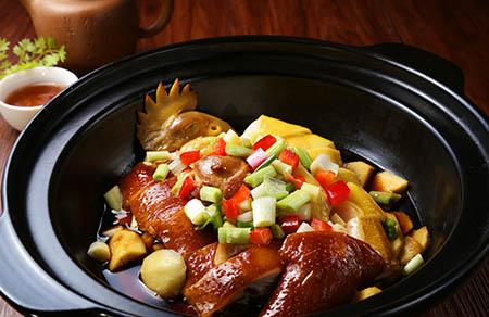  武汉天安医院好不好？除夕住院不孤单 杨进教授带食物慰问患者