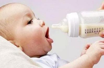 为什么那么多宝妈放弃了母乳喂养？原因太扎心！