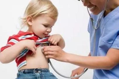 孩子老做怪动作？可能是这种病