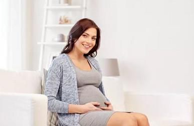 孕妇看电视，该怎么防辐射呢？