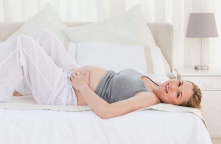 孕妈咪留长发会让宝宝营养不足？