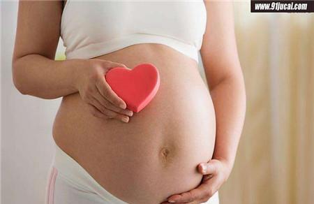 孕肚什么时候明显 孕期得是标准肚子？？