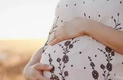 为什么有的人怀孕八月不显怀，而你三月显？