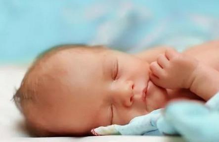 新生儿10个“异常”的生理现象，你都知道吗？