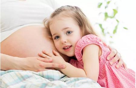 怀孕初期应注意什么？远离辐射注意饮食！