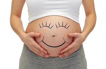 孕晚期怀男孩有哪些特征？肚型尖凸胎动频繁！