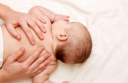新生儿有没有得到足够的母乳喂养？