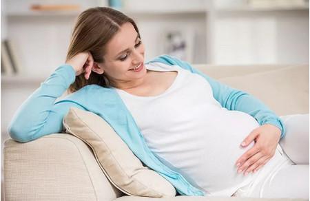 孕妇吃叶酸的好处？预防贫血促进发育！
