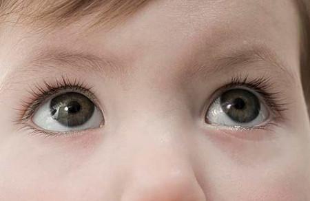 呵护视力发育关键期，还宝宝一个明亮的世界