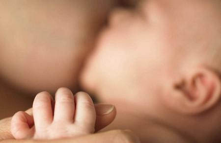 宝宝母乳喂养到几岁合适？