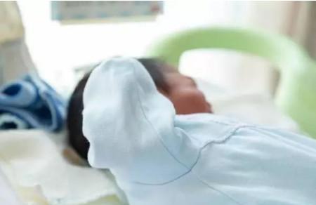 早产儿护理新方式，袋鼠式护理，你会选吗？