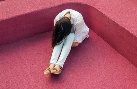 非经期肚子疼是怎么回事？小心易导致不孕的疾病