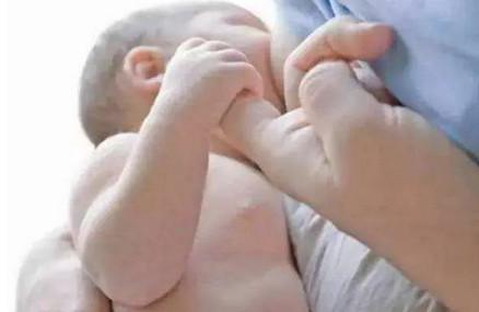 母乳喂养中新手妈妈常犯的5个错，你中了吗？