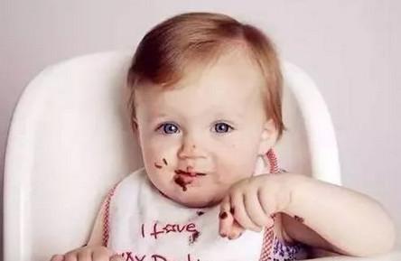 让宝宝多吃点的喂养方式，真的好么?