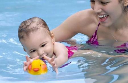 夏季带宝宝游泳，这些注意事项记牢了！