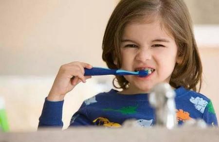 孩子可以用电动牙刷吗？多大可以用？