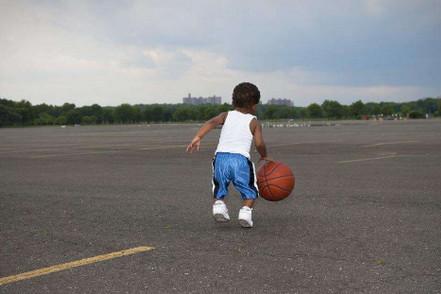 带娃若有以下3种行为，千万别让婆婆带孩子