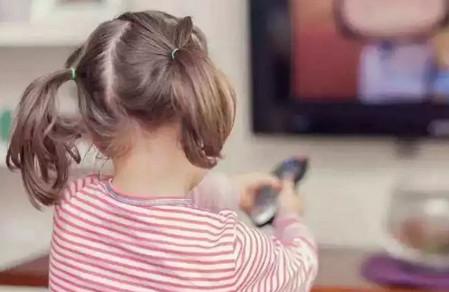 孩子迷上看电视、玩手机怎么办？