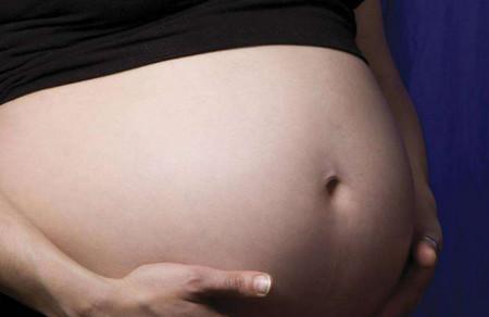 临近预产期，为了胎儿的顺利出生不能做什么？