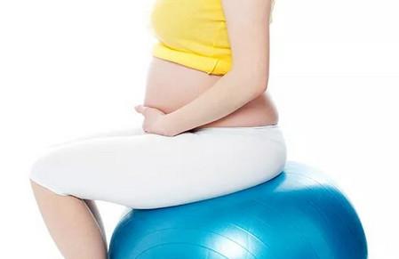孕妇吃玉米有什么好处？对肚子里的胎儿好吗？