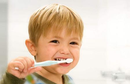 各阶段宝宝该怎样刷牙？你都知道吗？