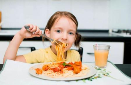 孩子到底能不能吃鸡精、味精、酱油？