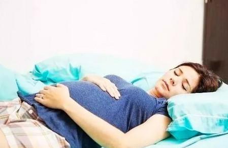 孕妇的这4个睡觉习惯，会影响胎儿发育！