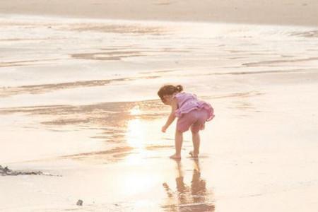 想要提高孩子的记忆力和情商，试试睡觉前做这两件事