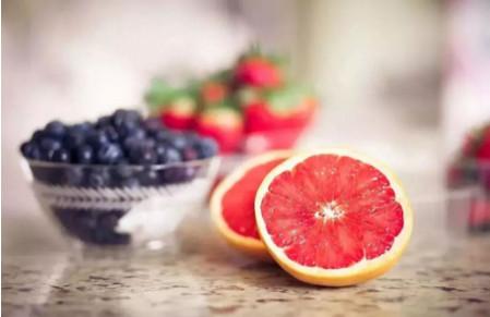 夏天常买的这5类水果，儿童要慎吃！