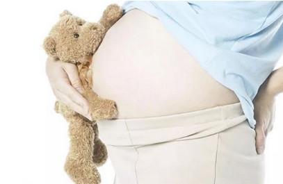 孕晚期胎动看男女准吗？胎动与性别有关系吗？