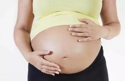 孕妇的肚子靠上还是靠下，其中有什么讲究？