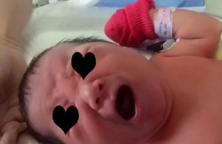 新生儿歪嘴哭综合征 宝宝歪嘴哭是怎么回事