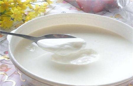 晚上喝酸奶减肥吗 酸奶真的能减肥吗？