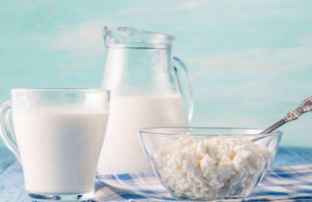 羊奶比牛奶好吗 羊奶是最接近母乳的乳品吗