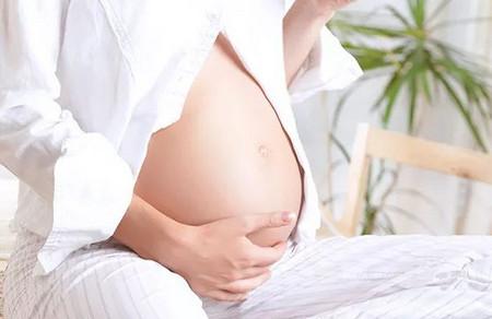 孕妇夏天可以游泳吗，孕妇夏天游泳注意事项