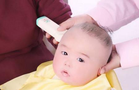 给宝宝剃光头好不好？