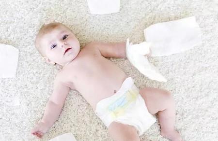 宝宝穿纸尿裤会影响腿型发育吗