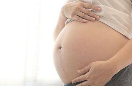 孕后期肚子不对称怎么回事