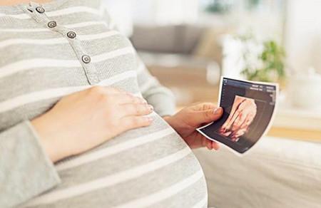 孕期怎么睡对胎儿好