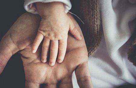 孩子体弱多病、爱哭、易怒……原来问题全出在父母身上！