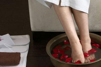 泡脚对多囊有好处吗