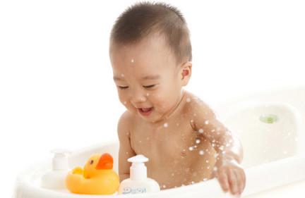 给宝宝洗澡后能喂奶吗
