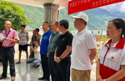 “天使之旅—贫困先心病患儿筛查活动”走进怒江