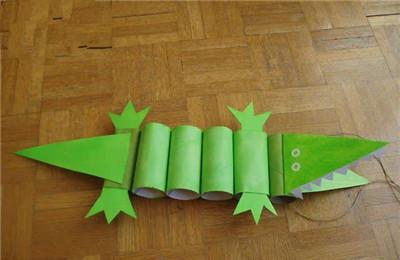 纸筒可爱鳄鱼制作方法