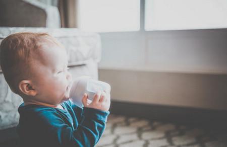 新生儿能喂水喝吗