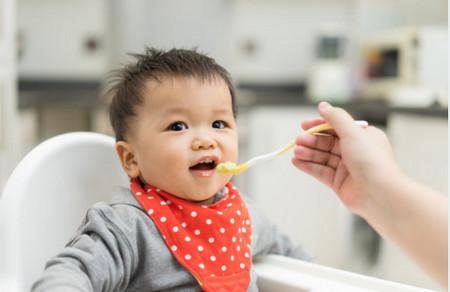 婴幼儿饮食需要注意什么