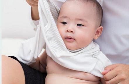 宝宝秋季怎么穿衣服