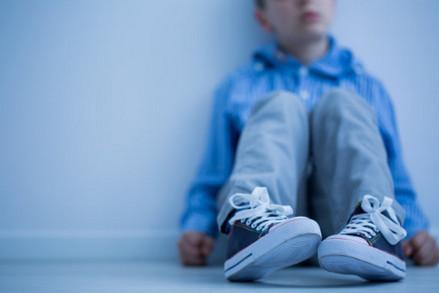 孩子胆小、自卑是什么原因造成的