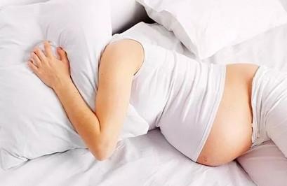 孕妇睡觉总翻身会不会影响胎儿