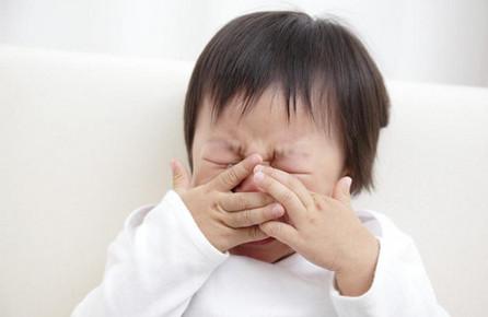 女宝宝小便就哭是怎么回事